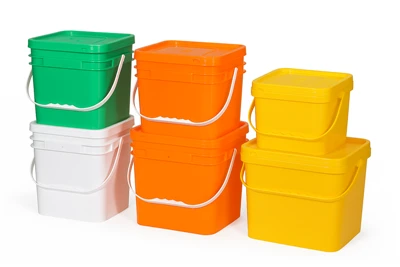 Firkantede plastspande til mad- og kemikaliebrug